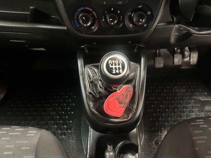 2025 Vauxhall Combo
