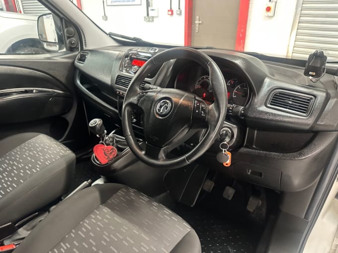 2025 Vauxhall Combo