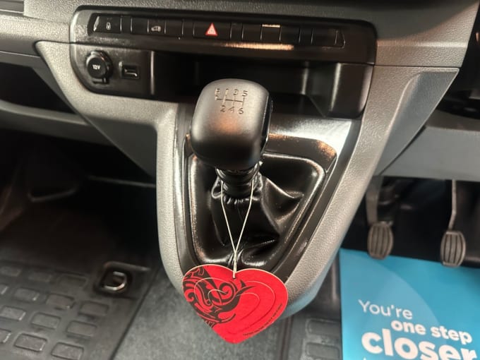 2022 Vauxhall Vivaro