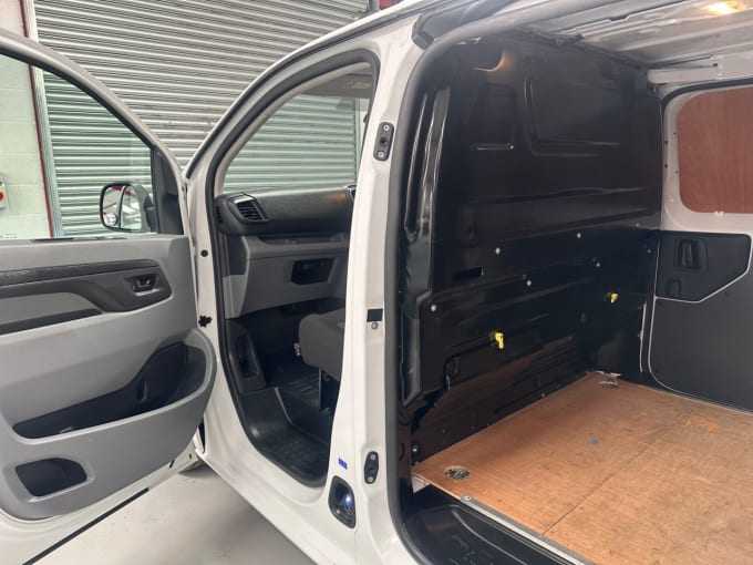 2022 Vauxhall Vivaro