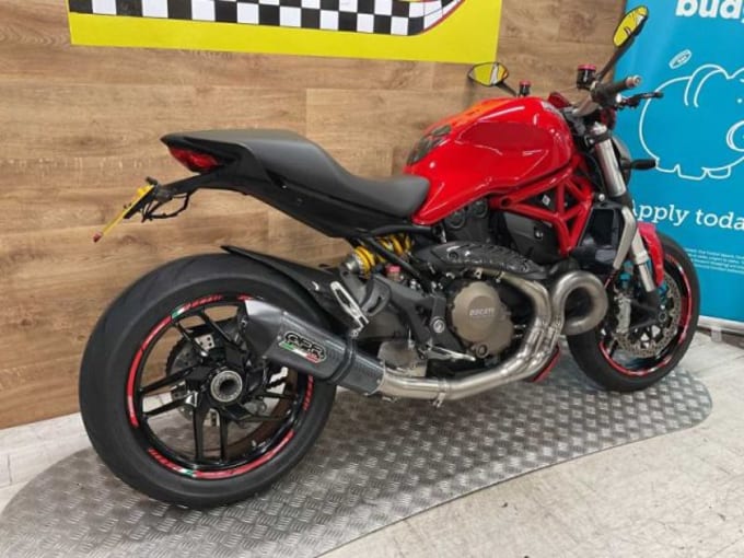 2014 Ducati M1200