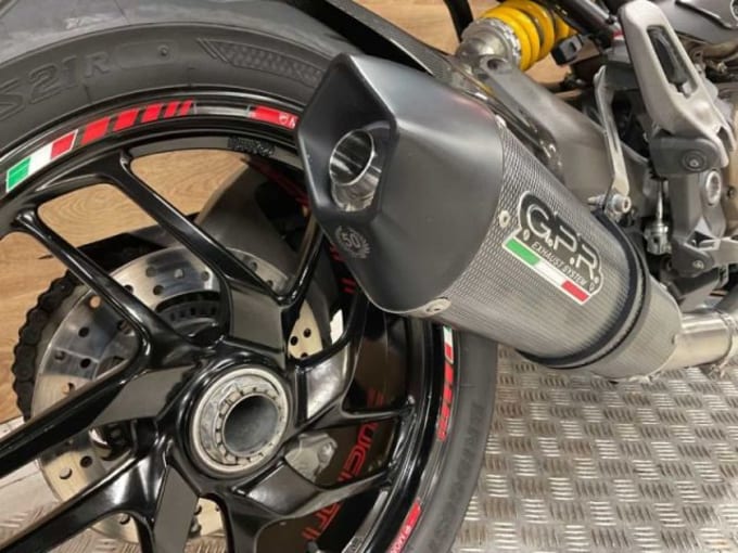 2014 Ducati M1200