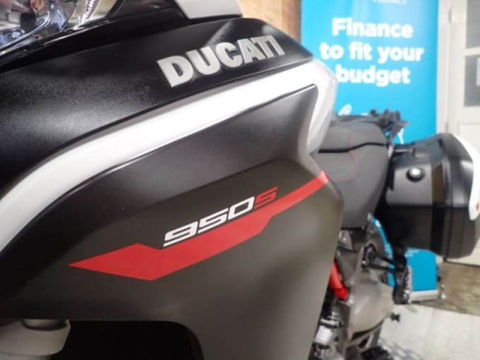 2025 Ducati Multistrada 950 S