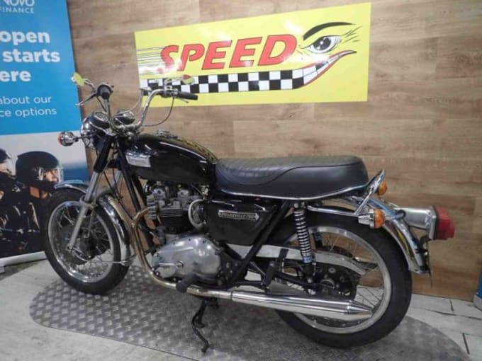 2025 Triumph Bonneville