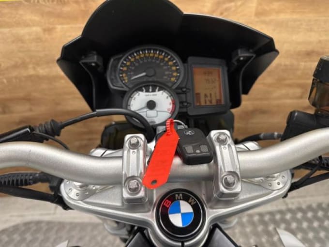 2025 BMW F 800 R