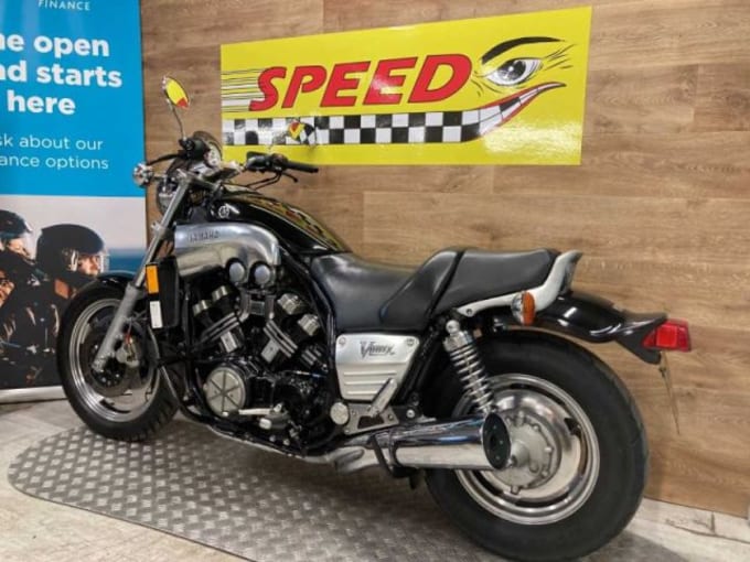 2025 Yamaha Vmax 1200