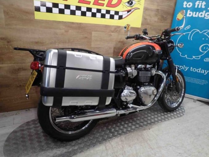 2025 Triumph Bonneville T120