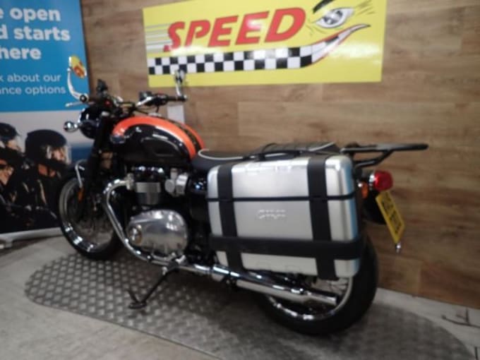 2025 Triumph Bonneville T120