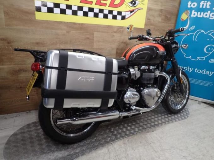 2025 Triumph Bonneville T120