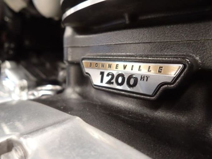 2025 Triumph Bonneville T120