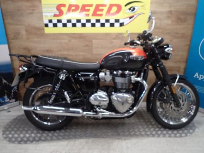2025 Triumph Bonneville T120
