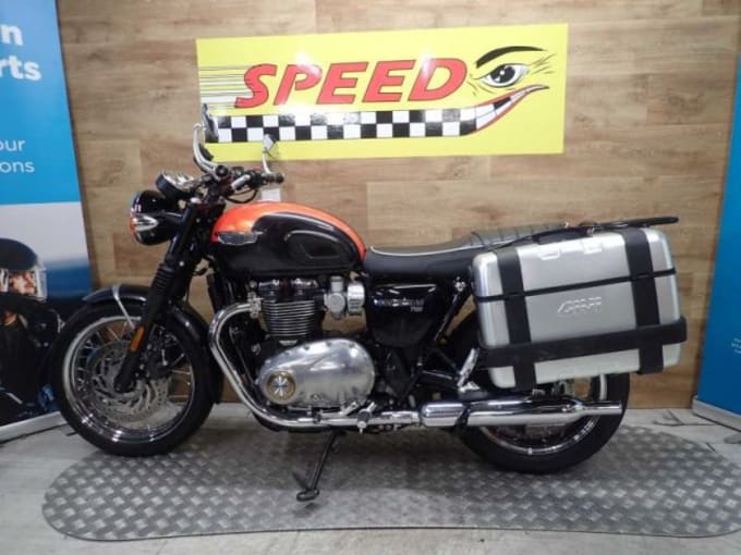 2025 Triumph Bonneville T120
