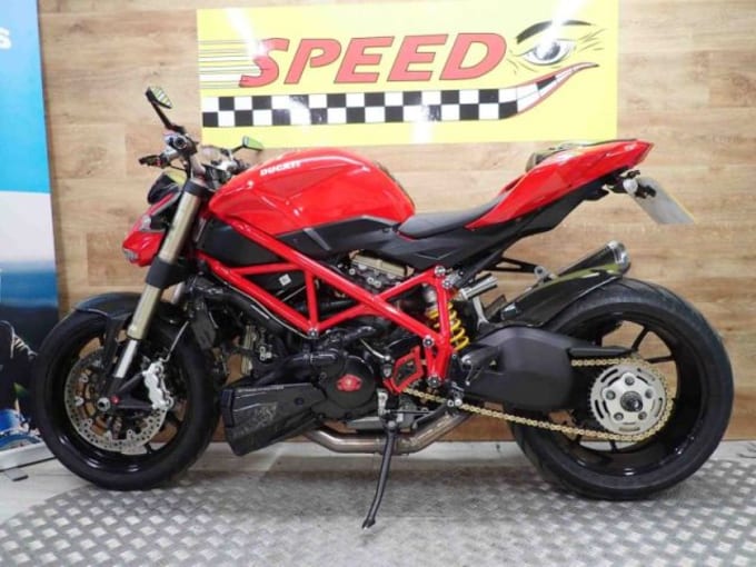 2025 Ducati 848 Streetfighter