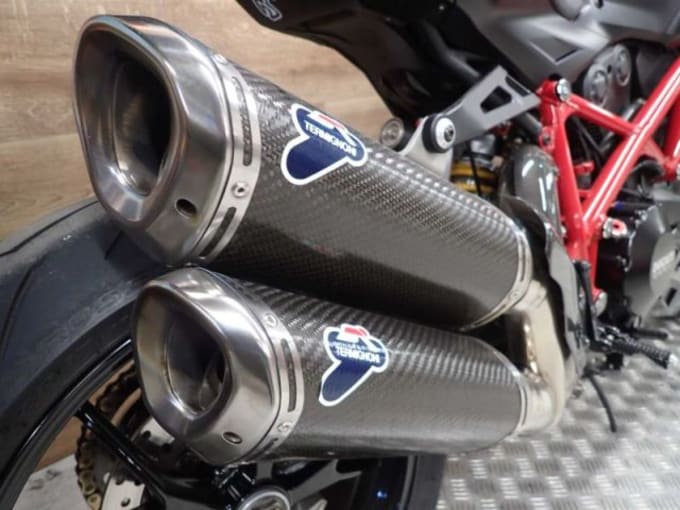 2025 Ducati 848 Streetfighter