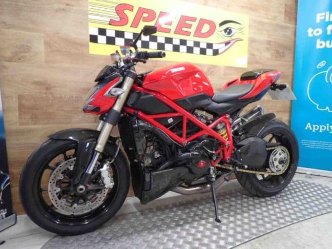 2025 Ducati 848 Streetfighter