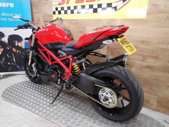 2025 Ducati 848 Streetfighter