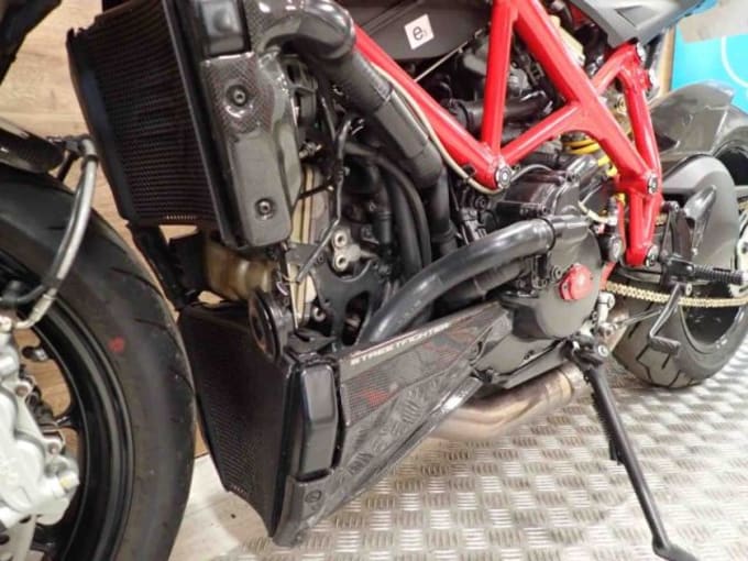 2025 Ducati 848 Streetfighter