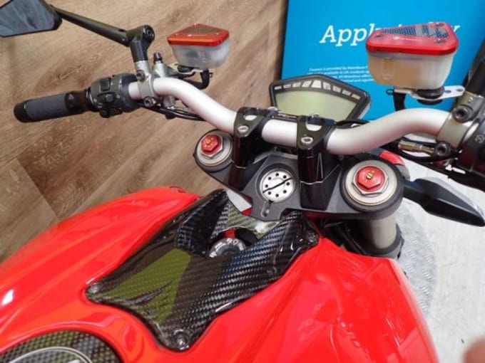 2025 Ducati 848 Streetfighter