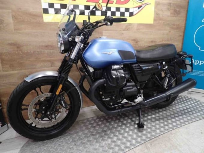 2025 Moto Guzzi V7 Iii Stone