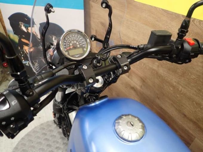 2025 Moto Guzzi V7 Iii Stone
