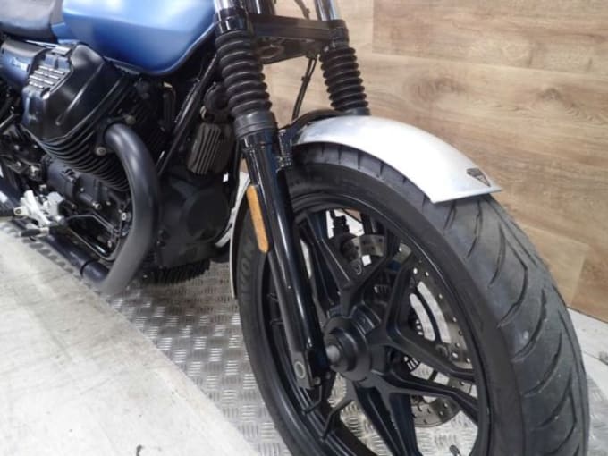 2025 Moto Guzzi V7 Iii Stone