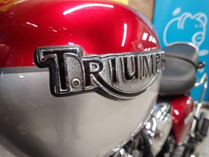 2025 Triumph Legend Tt