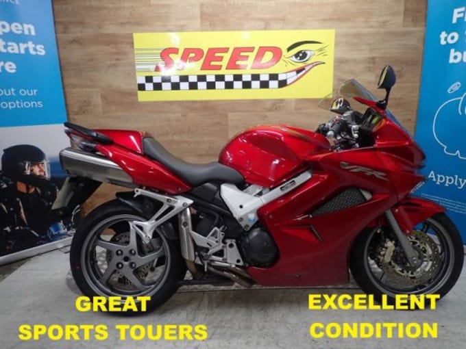 2025 Honda Vfr 800 A-8