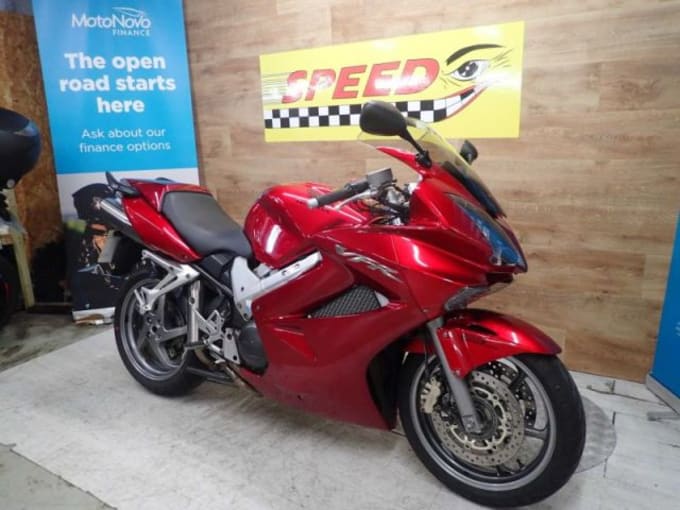2025 Honda Vfr 800 A-8