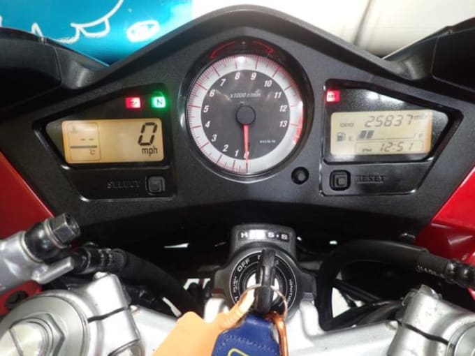 2025 Honda Vfr 800 A-8