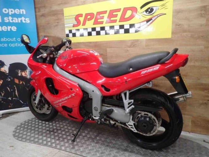 2025 Triumph Sprint St
