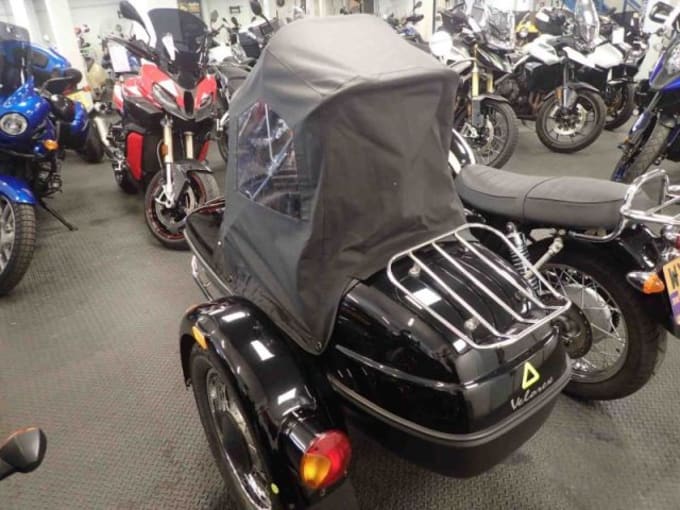 2025 Triumph Bonneville T 100 (865)