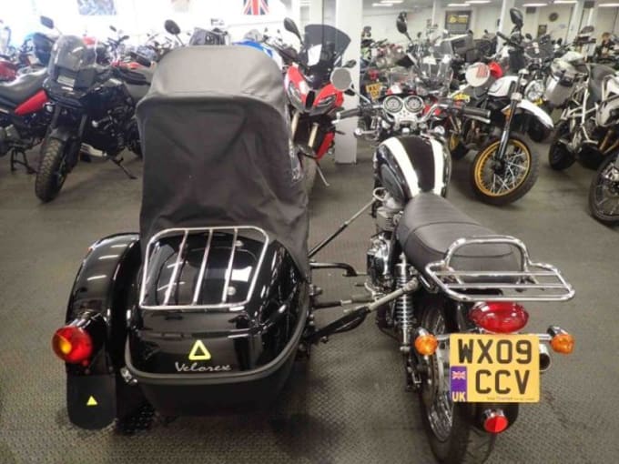 2025 Triumph Bonneville T 100 (865)