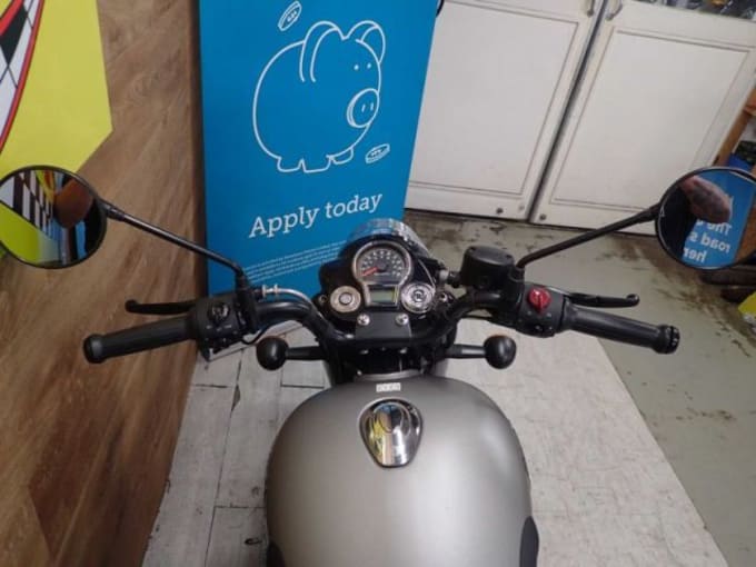 2025 Royal Enfield Classic 350 E5