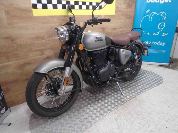 2025 Royal Enfield Classic 350 E5