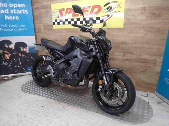 2025 Yamaha Mt-09 (mtn890)