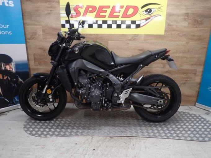 2025 Yamaha Mt-09 (mtn890)