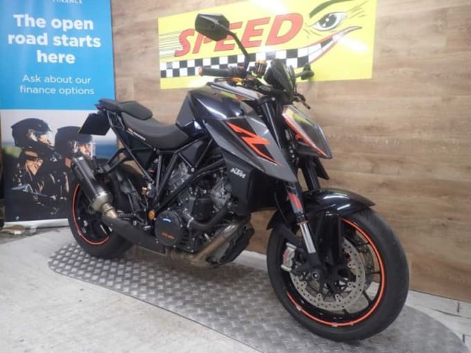 2025 Ktm 1290 Superduke R 18