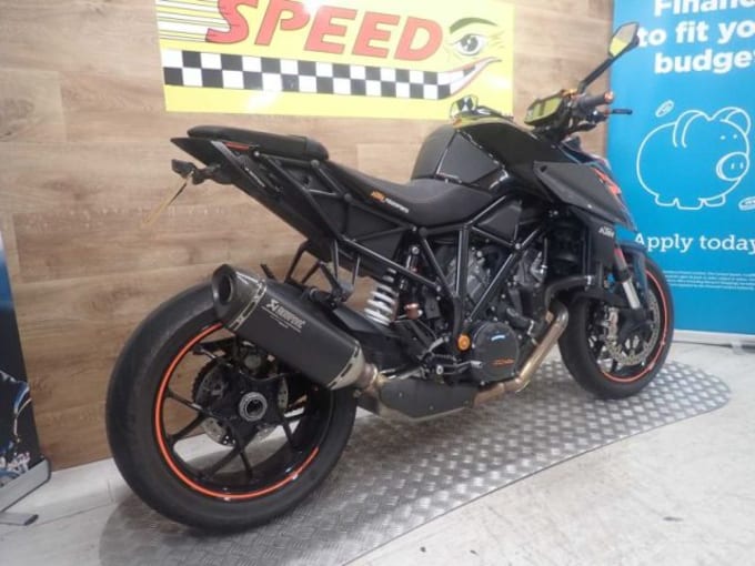 2025 Ktm 1290 Superduke R 18