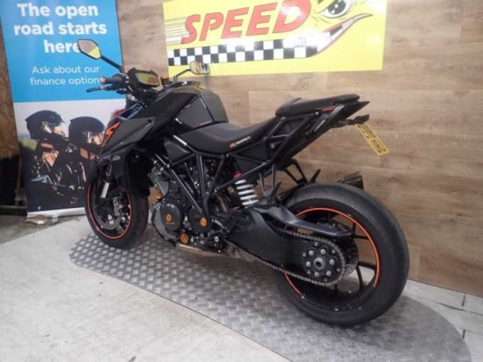 2025 Ktm 1290 Superduke R 18