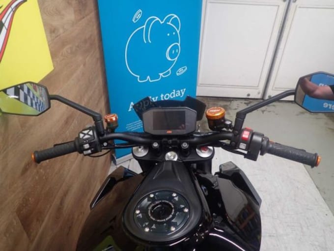 2025 Ktm 1290 Superduke R 18