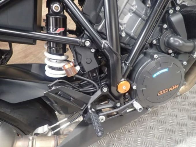2025 Ktm 1290 Superduke R 18