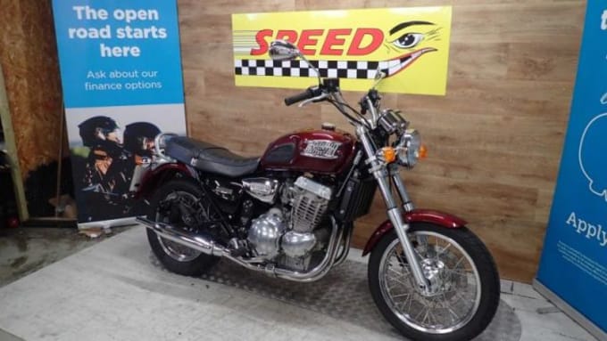 2025 Triumph Thunderbird Sport