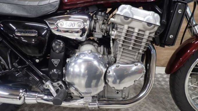 2025 Triumph Thunderbird Sport