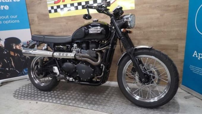 2025 Triumph Bonneville Scrambler