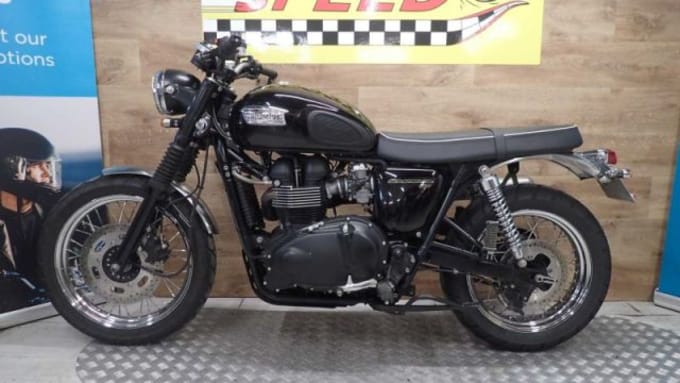 2025 Triumph Bonneville Scrambler