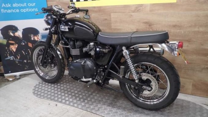 2025 Triumph Bonneville Scrambler