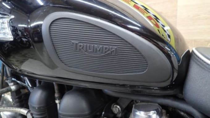 2025 Triumph Bonneville Scrambler