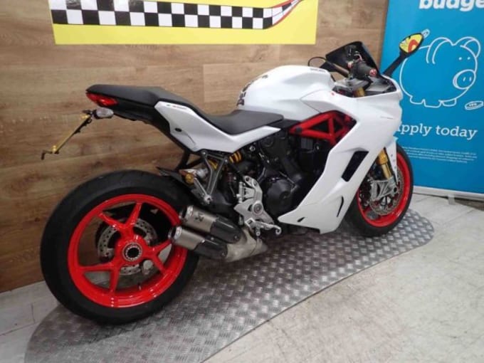 2025 Ducati Supersport S