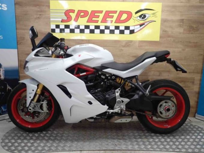 2025 Ducati Supersport S