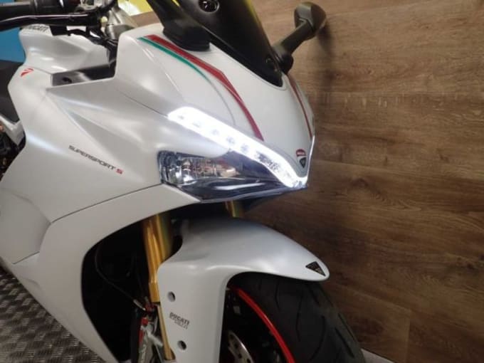 2025 Ducati Supersport S